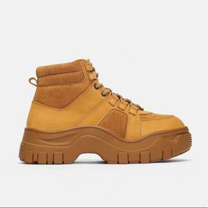 ZARA LOW-HEELED LEATHER HIKING BOOTS